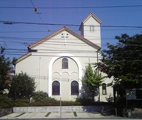 教会正面の写真